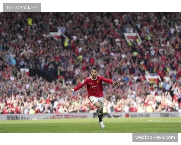 滕哈赫：战术革新引领曼联重拾辉煌，持续提升球队竞争力